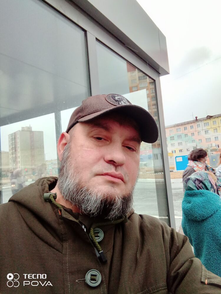  31807857  , 49 ,    