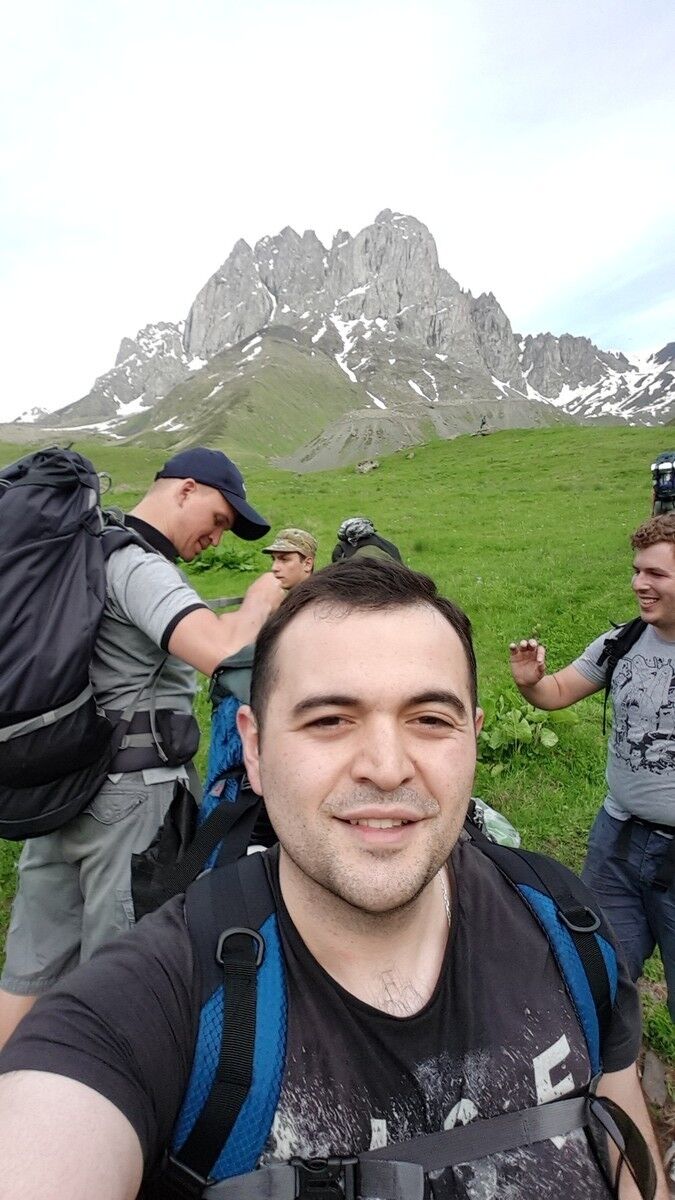  15830247  Zurab, 35 ,    