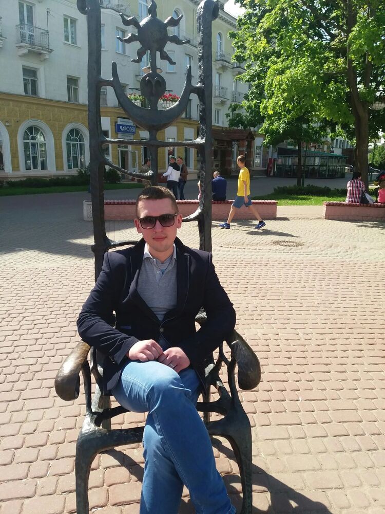  29345457  Oleg, 37 ,    