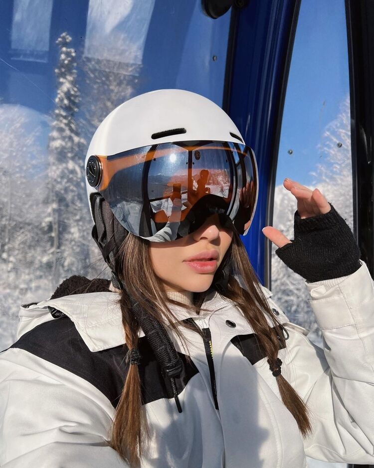  44036497  , 28 ,    -