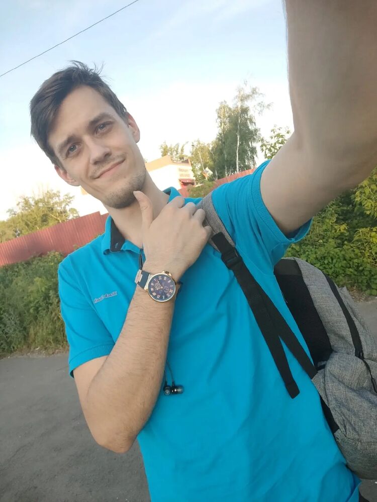  43437967  , 28 ,    