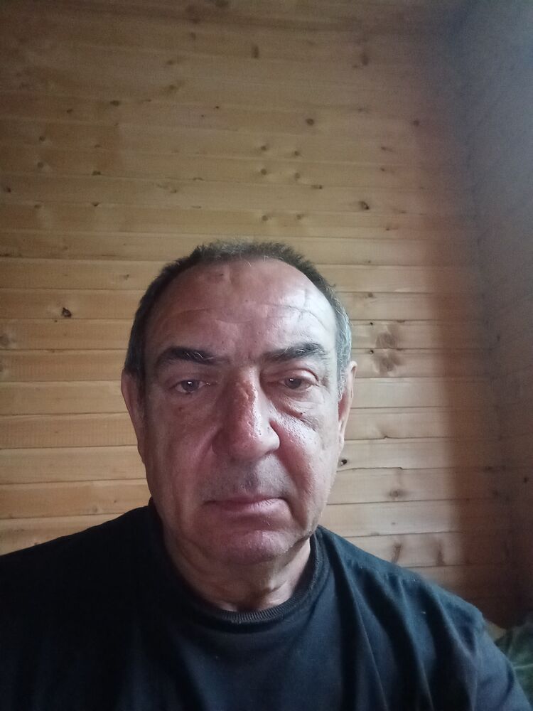  53401637  , 61 ,    