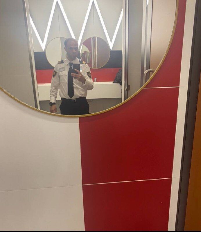  ,   Konstantin, 32 ,   ,   