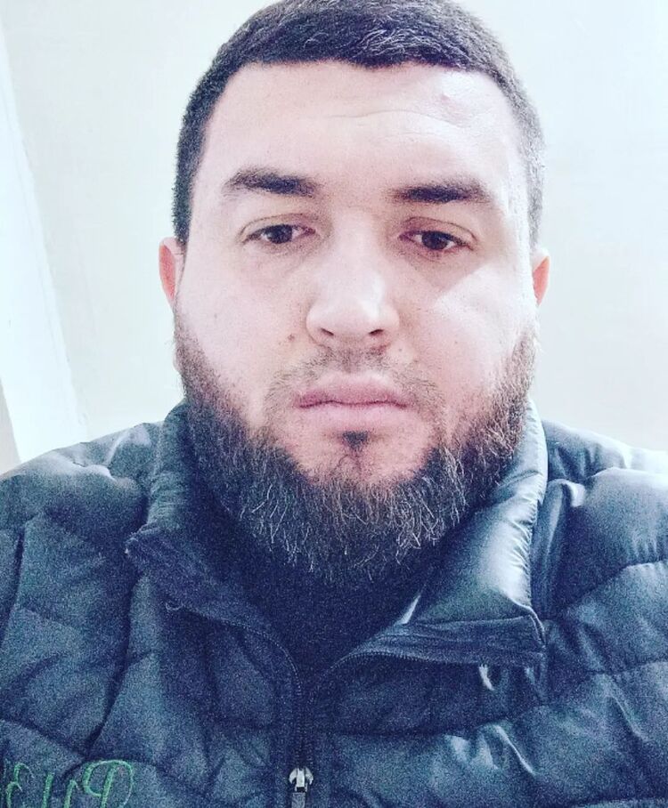 45831377  Abror, 31 ,    