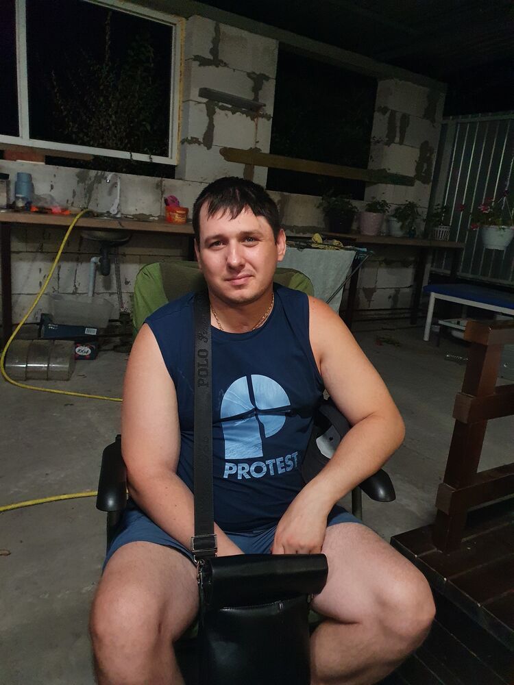  47784707  Alexander, 36 ,    