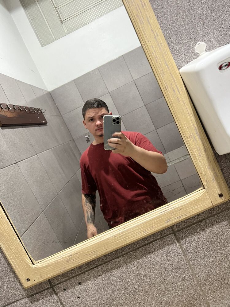  52820757  Lui, 21 ,    Concordia
