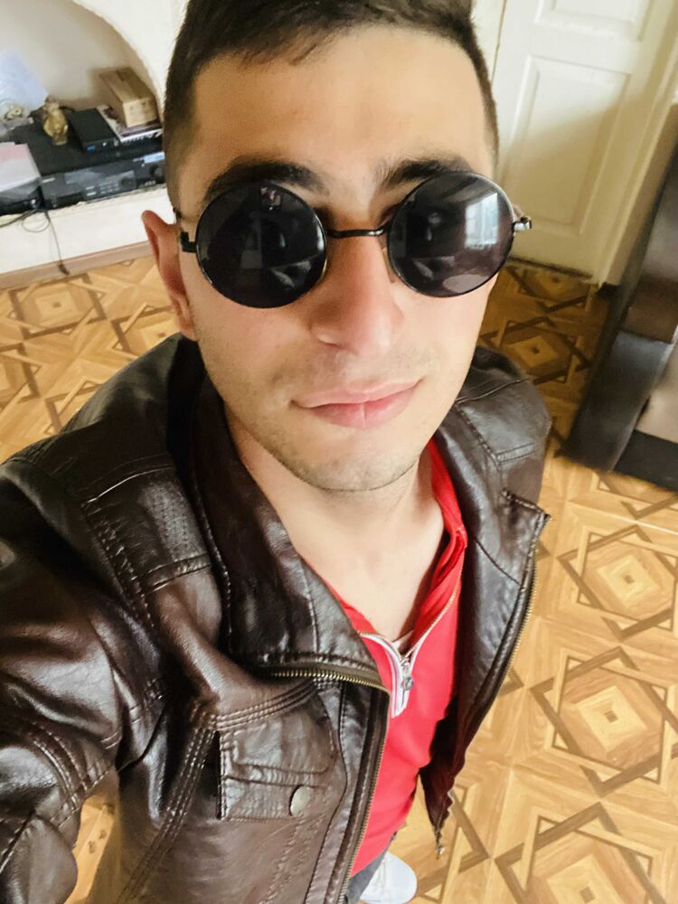  ,   Hendo, 26 ,   ,   
