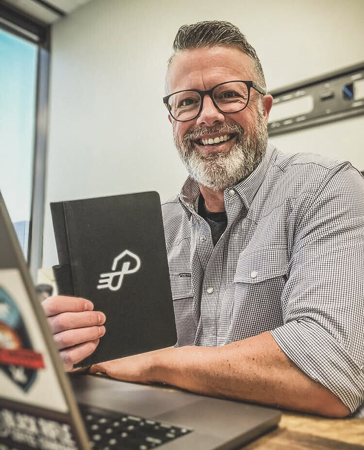  53297607  Michael Wil, 46 ,    