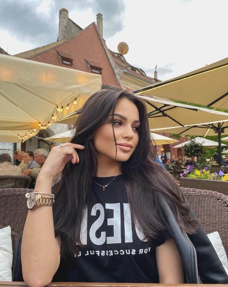  49430047  , 27 ,    --