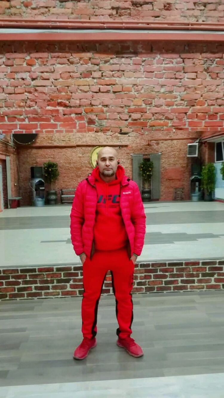  51468917  Farhod, 44 ,    -
