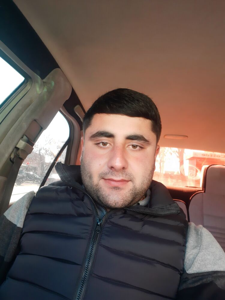  23247867  Karlen, 29 ,    