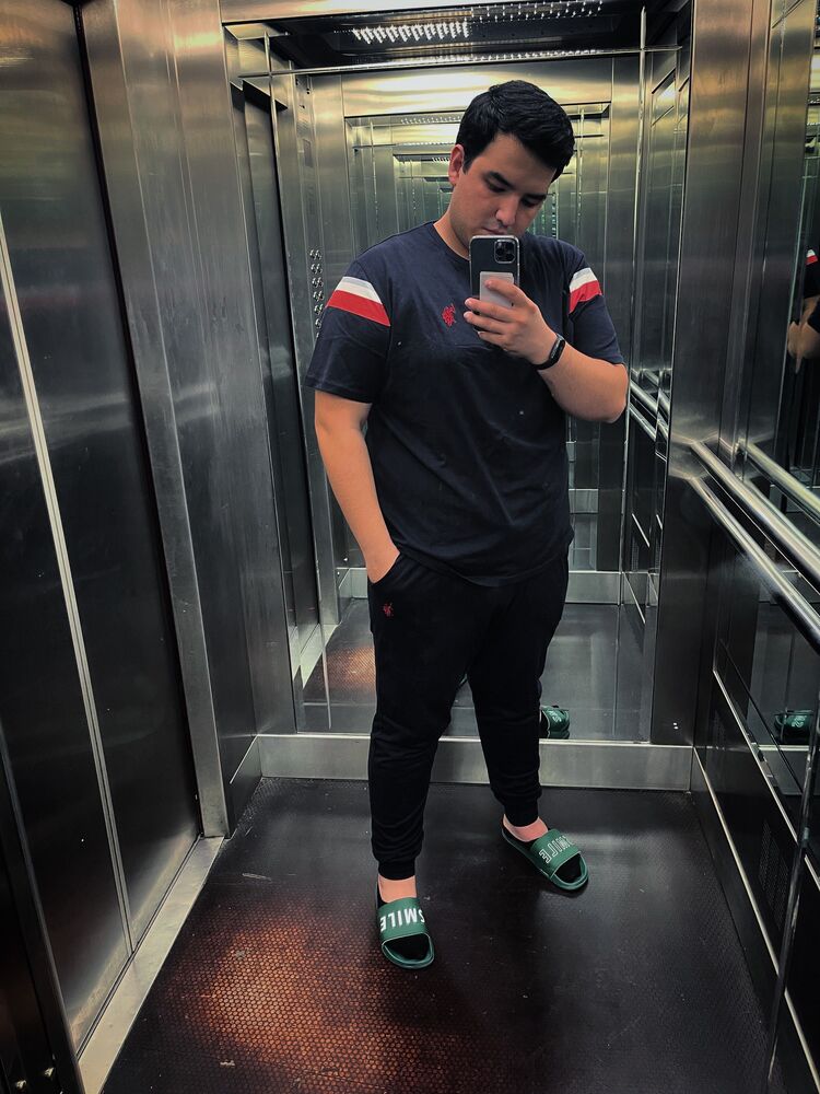  33778307  Sanyok, 22 ,    -