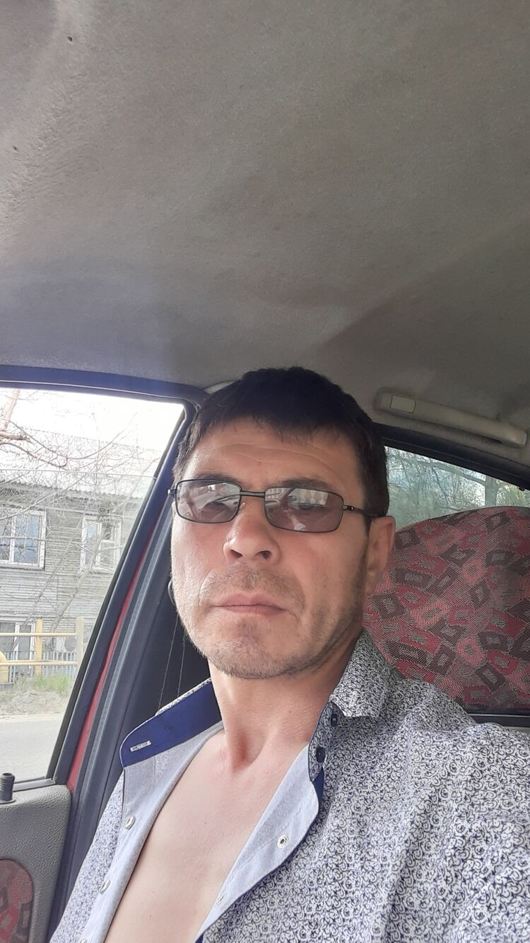  23061577  , 49 ,    