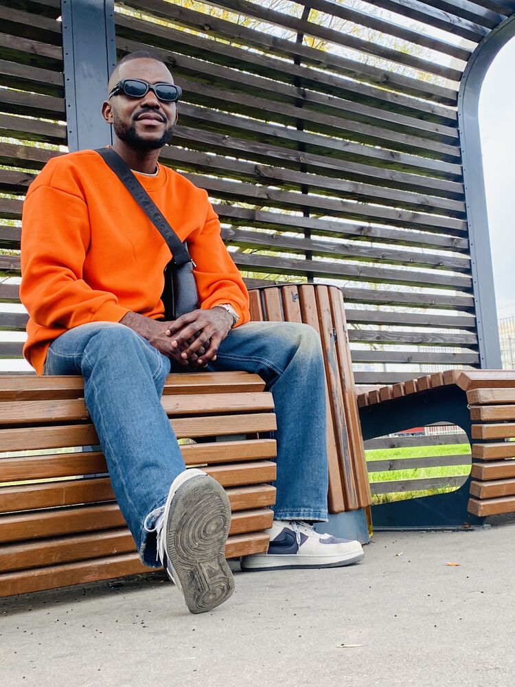  53869407  Gabriel, 30 ,    