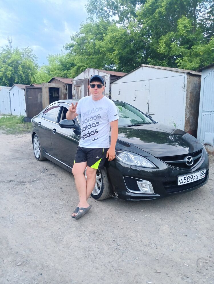 ,   Petr, 37 ,   