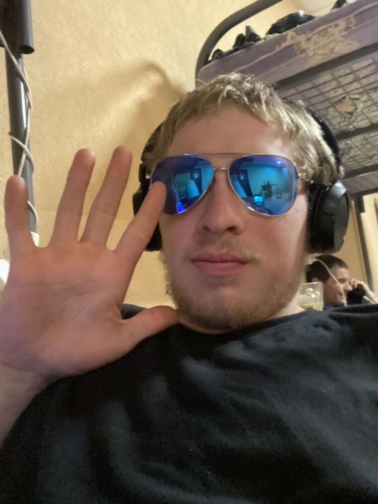  51563077  Vadim, 24 ,    