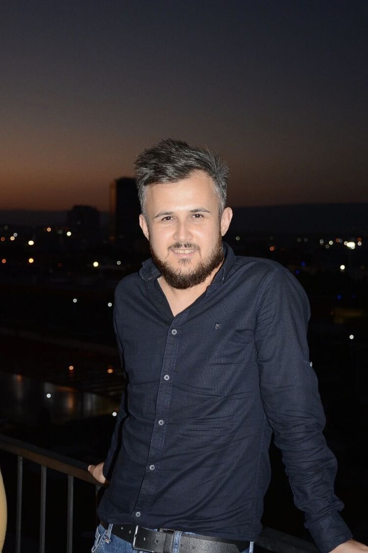  35176287  Hamdi, 32 ,    