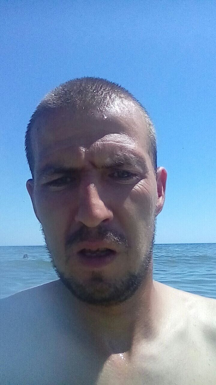  24768067  , 34 ,    
