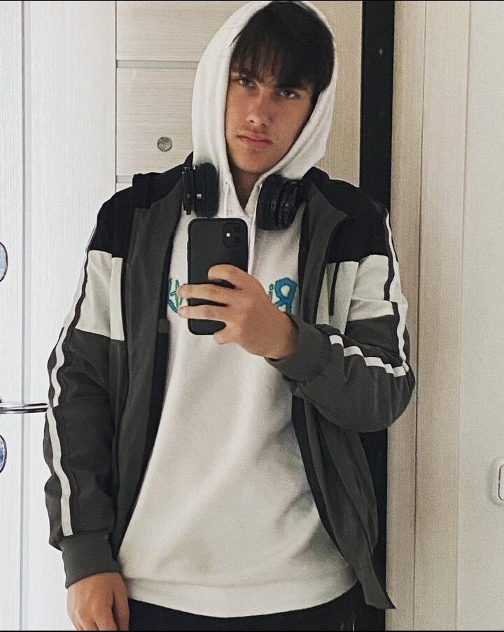 ���� 44137037 ������� Fhxhzbsb, 33 ����, ���� ���������� � ������