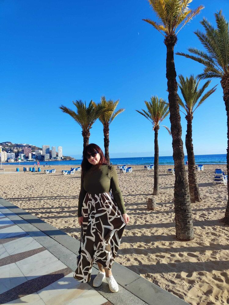  ,   Irina, 65 ,   c 