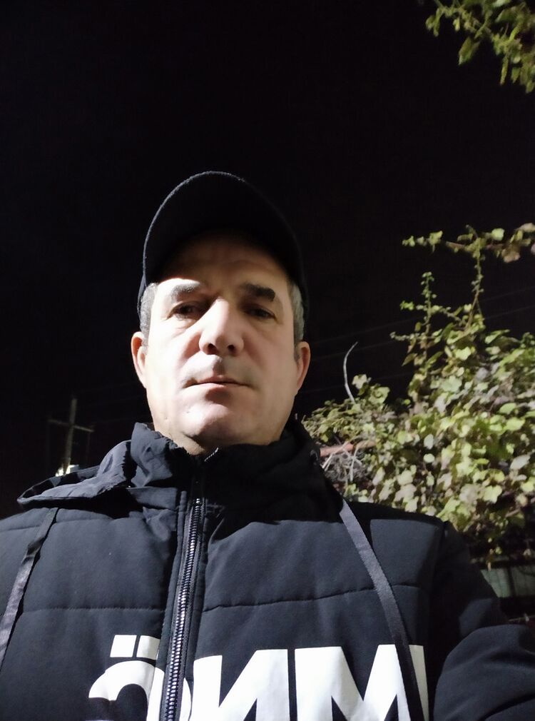  31351137  Ilxam, 47 ,    