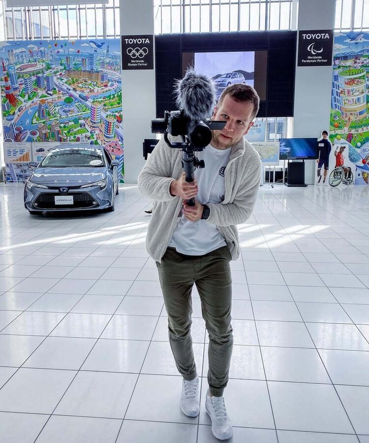  54681797  , 35 ,    Frankfurt Am Main