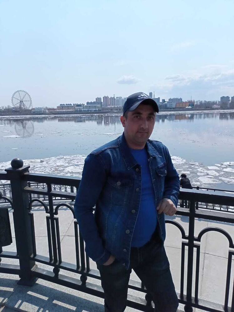  44402767  Sarkis, 34 ,    