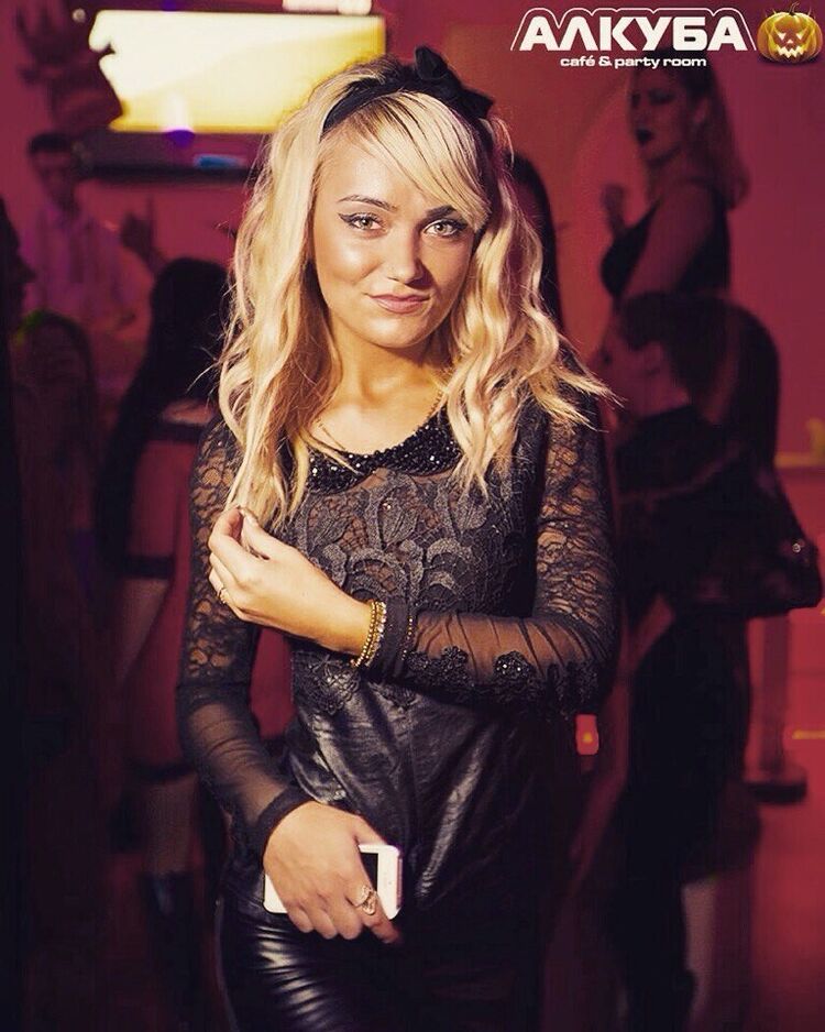  21716727  Vika, 30 ,    