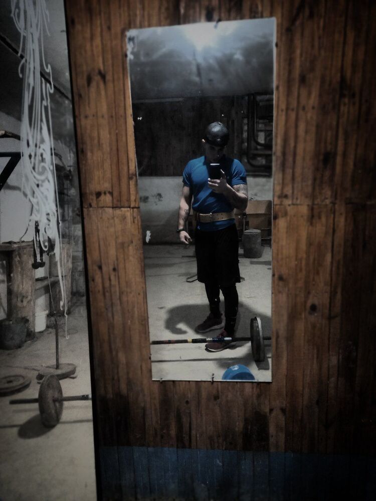  -,   Igor, 25 ,   ,   , c 