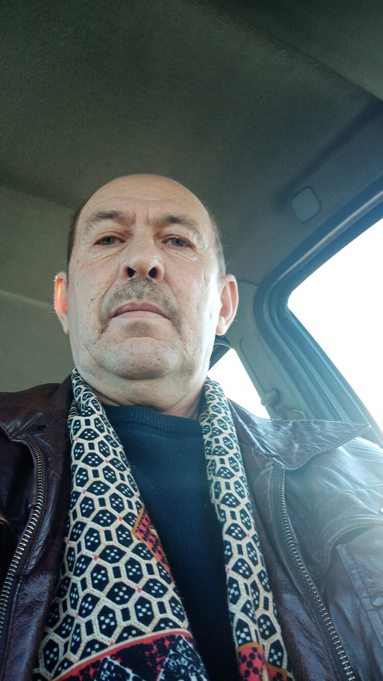  40743017  , 62 ,    
