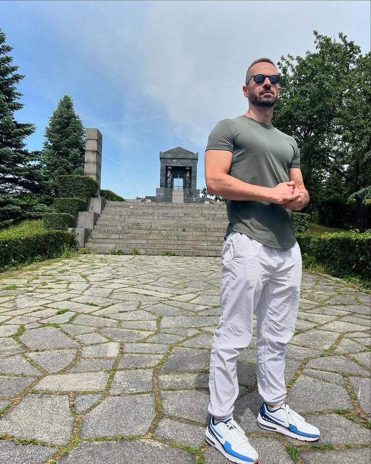  ,   , 33 ,   ,   