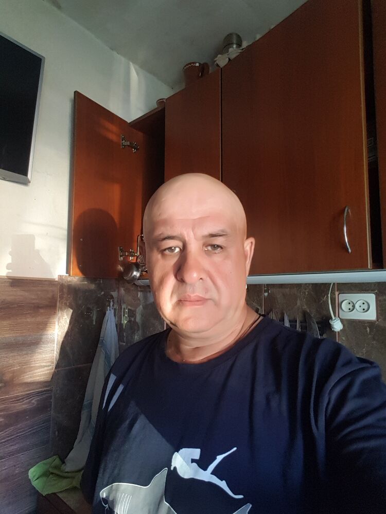  35298777  , 52 ,    