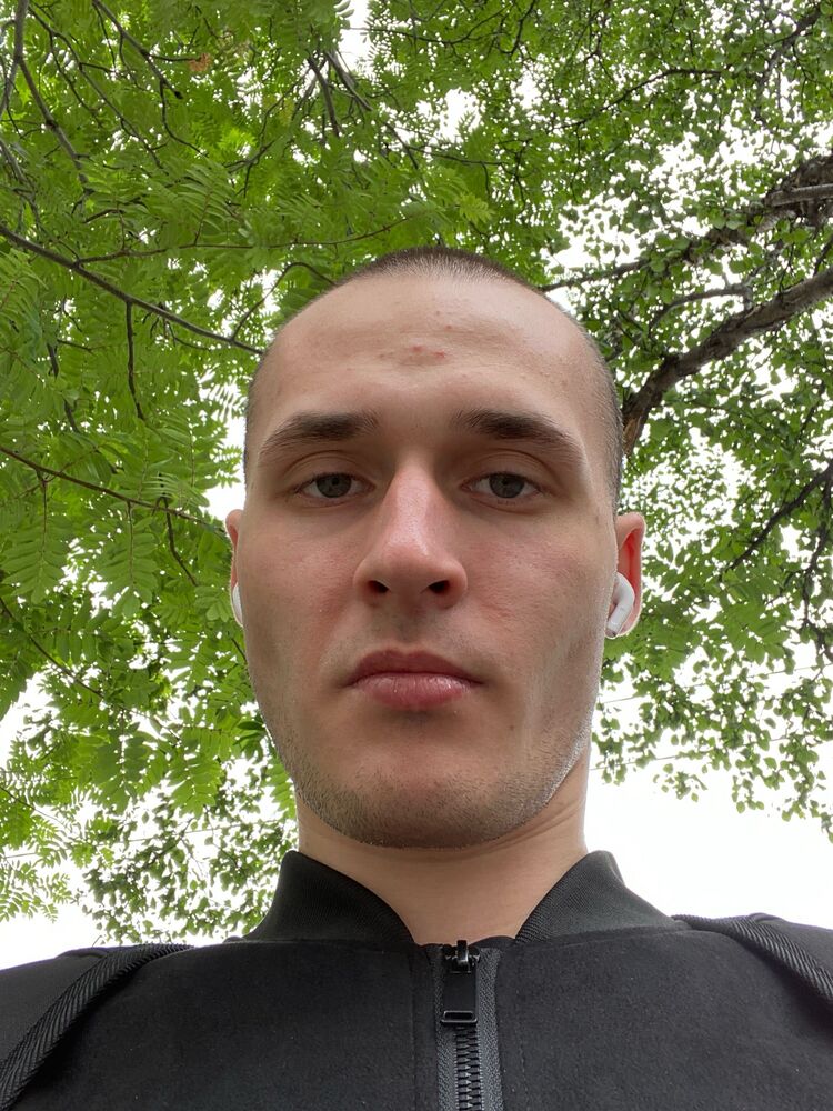  45045177  Alexandr, 24 ,    
