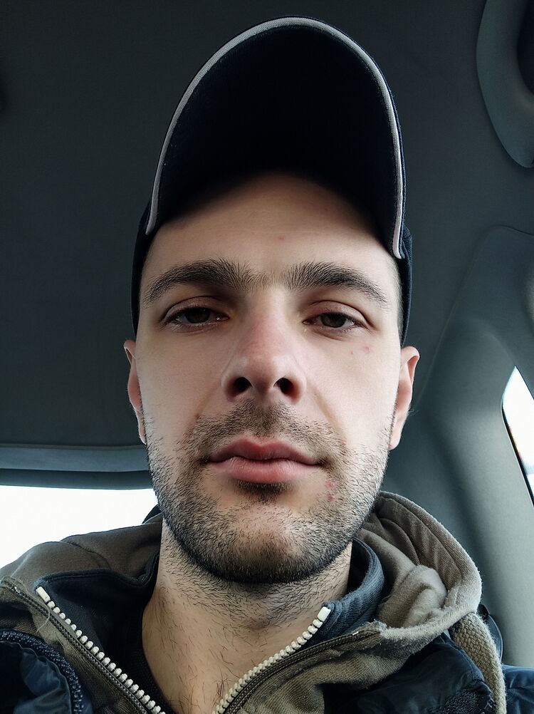  23434417  Roman, 32 ,    Plzen