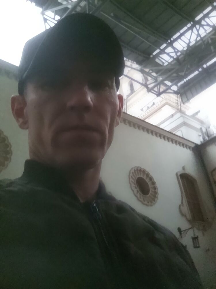  18659167  Konstantin, 51 ,    