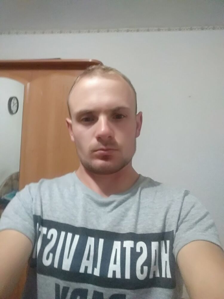  18363837  Dima, 40 ,    