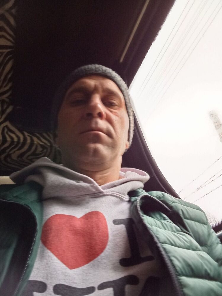  54325907  Radu, 38 ,    