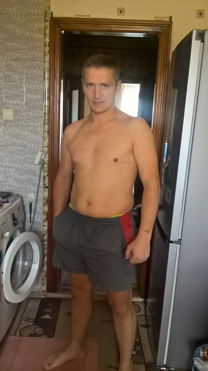  -,   Yuriy, 43 ,   
