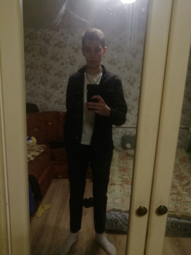  35278477  Sasha, 20 ,    