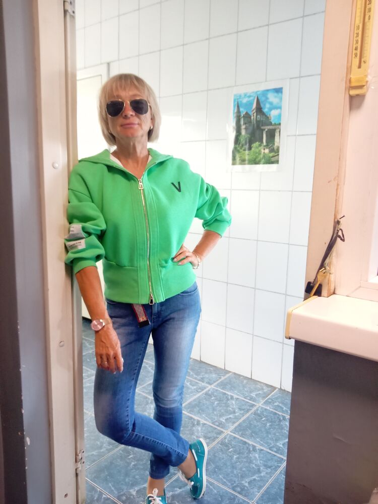  36995097  Aksana, 55 ,    
