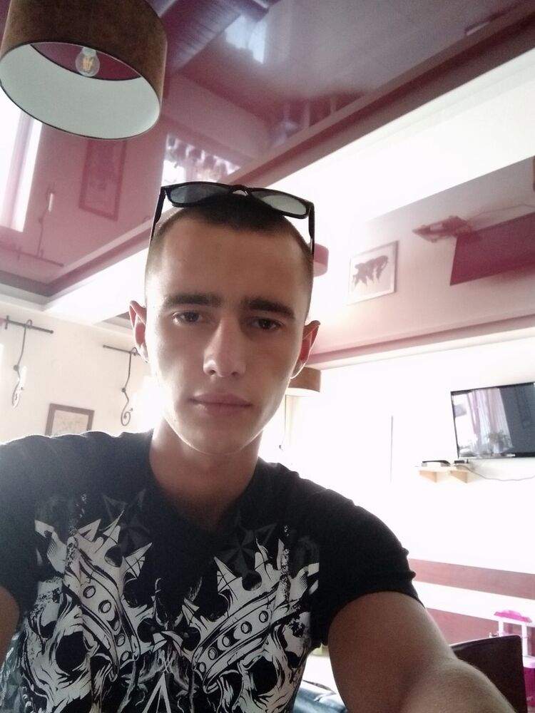  ,   Alex, 25 ,   ,   , c , 