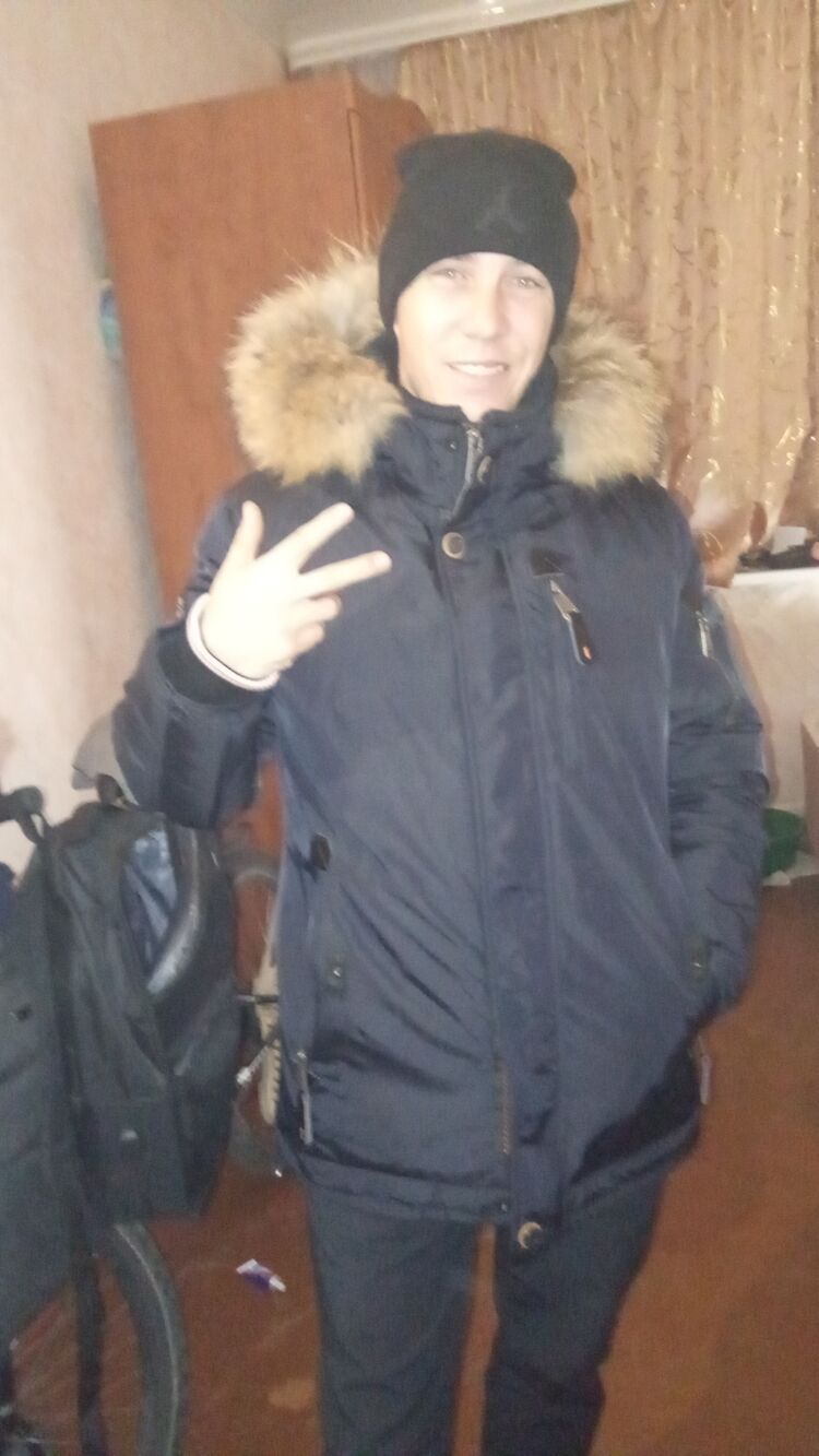  47596327  , 32 ,    