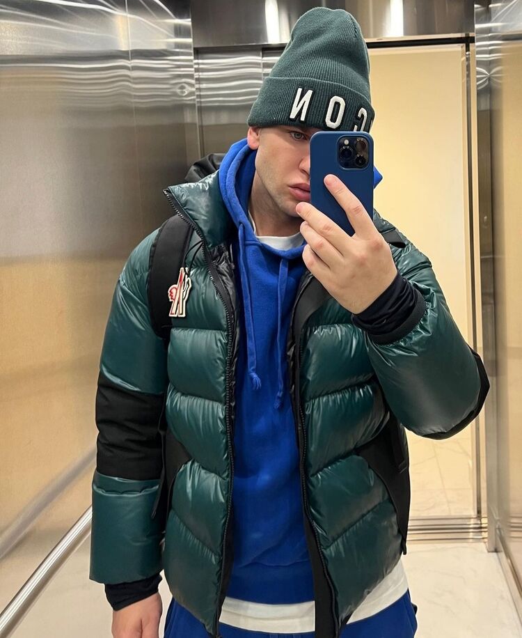  31773937  Nikola, 32 ,    