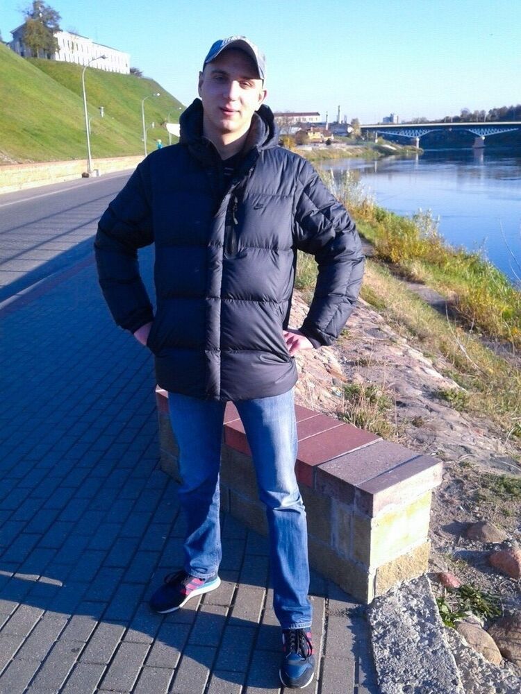  15785777  , 28 ,    