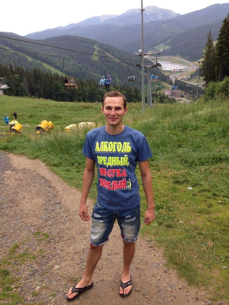  ,   Stas, 37 ,   
