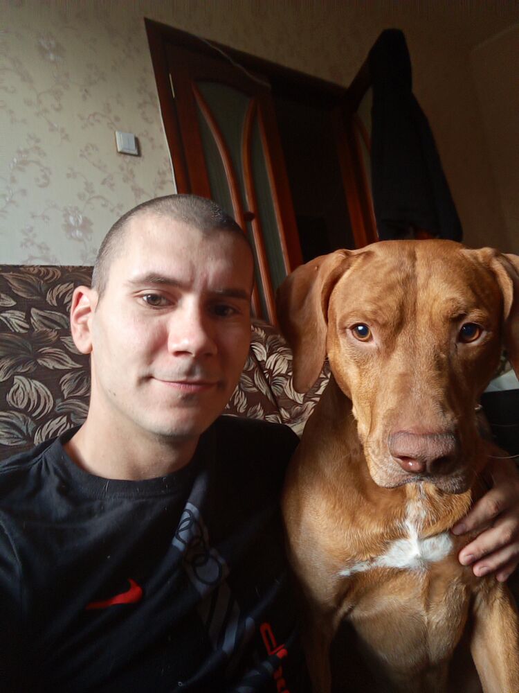  46964317  Anton, 31 ,    