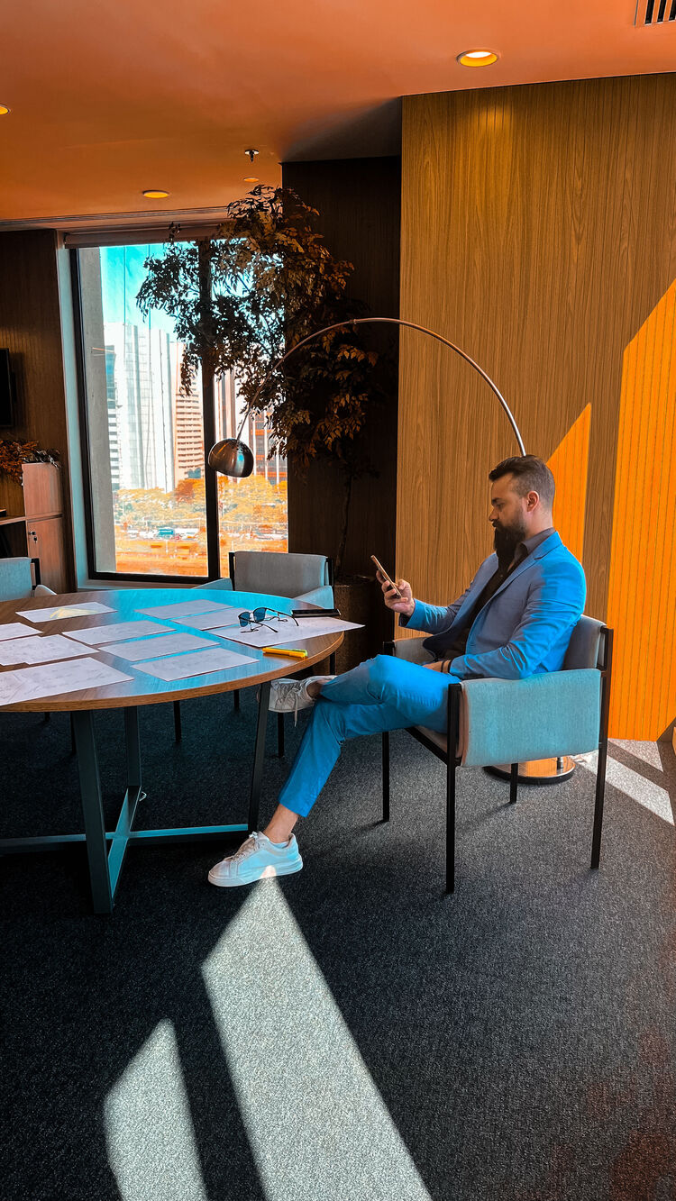  ,   Felipe, 42 ,   c 