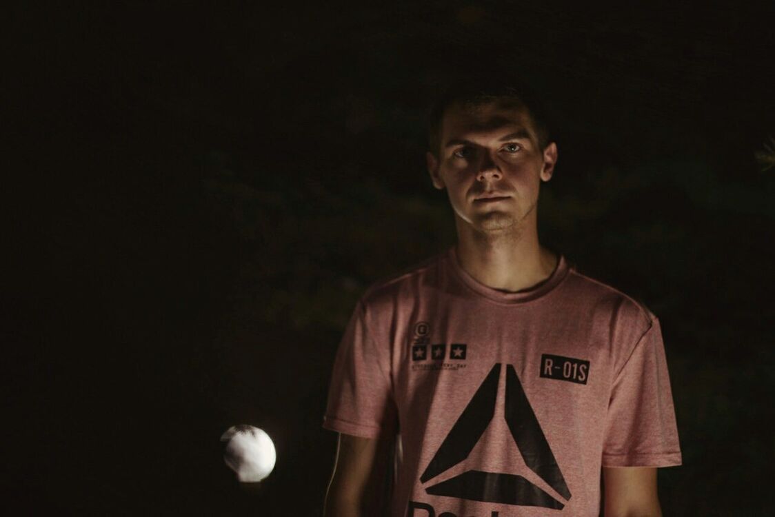  22682527  Slava, 33 ,    