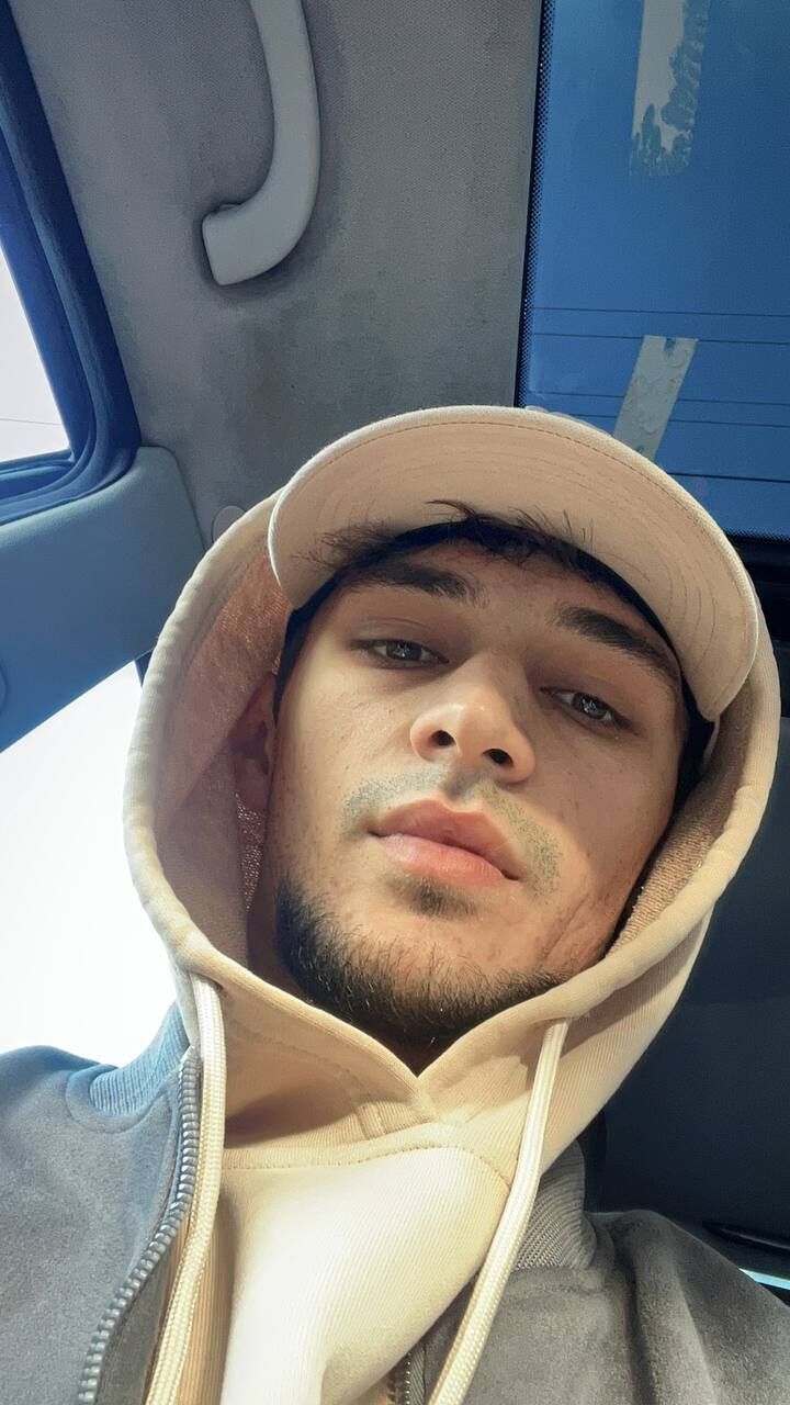  47764567  Eskerhan, 22 ,    