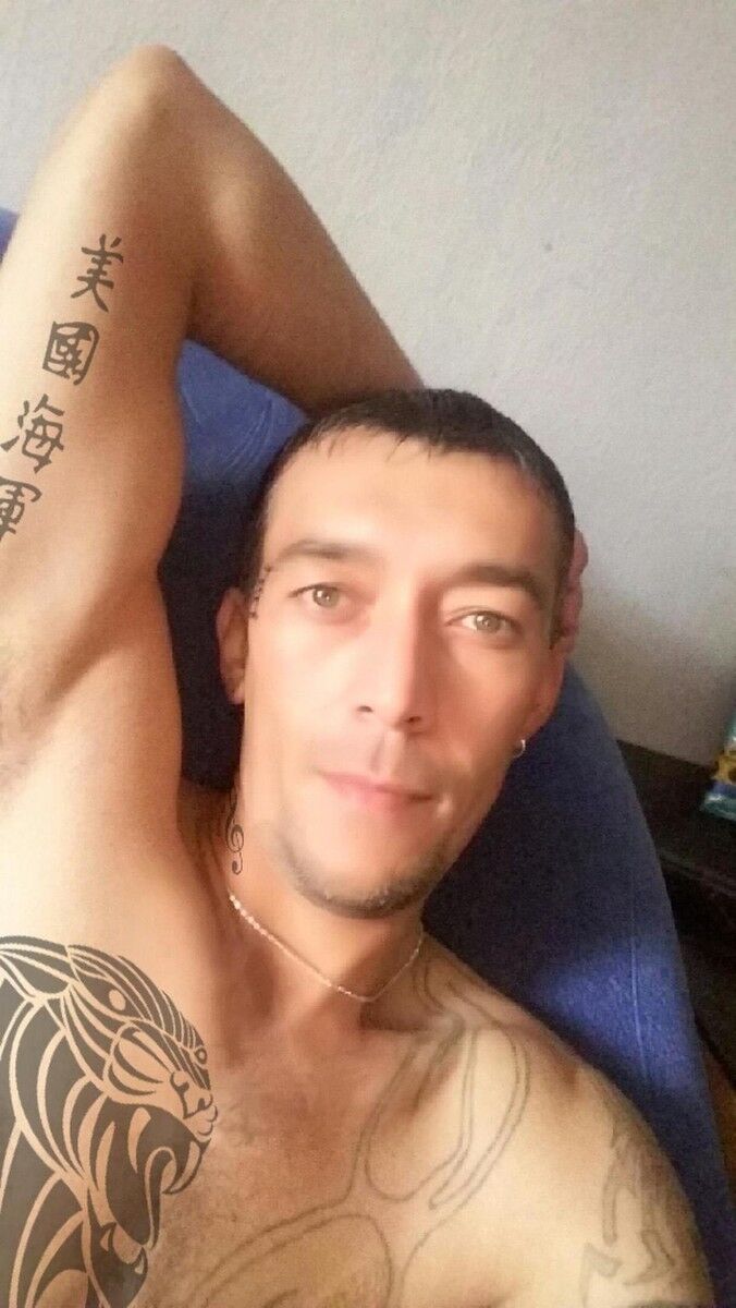 10589527  , 41 ,    -